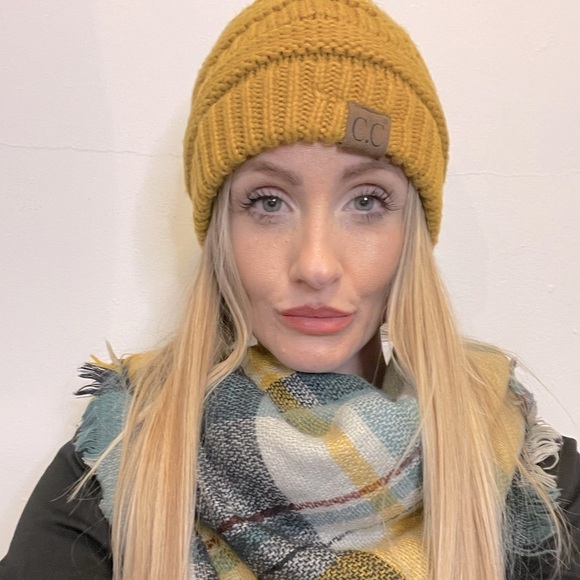 Oversized Scarf and CC Hat Bundle - Picture 4 of 7